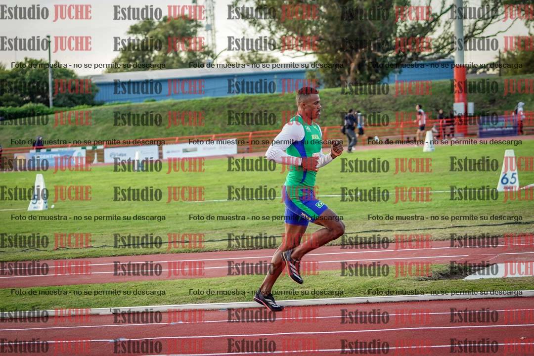 Fotos de los 1500 m llanos de varones - deca 10