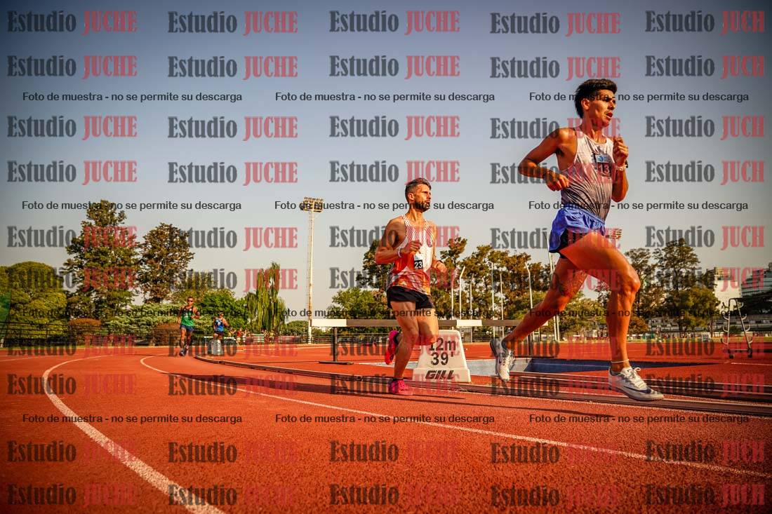 Fotos de los 5000 m llanos de mujeres y varones