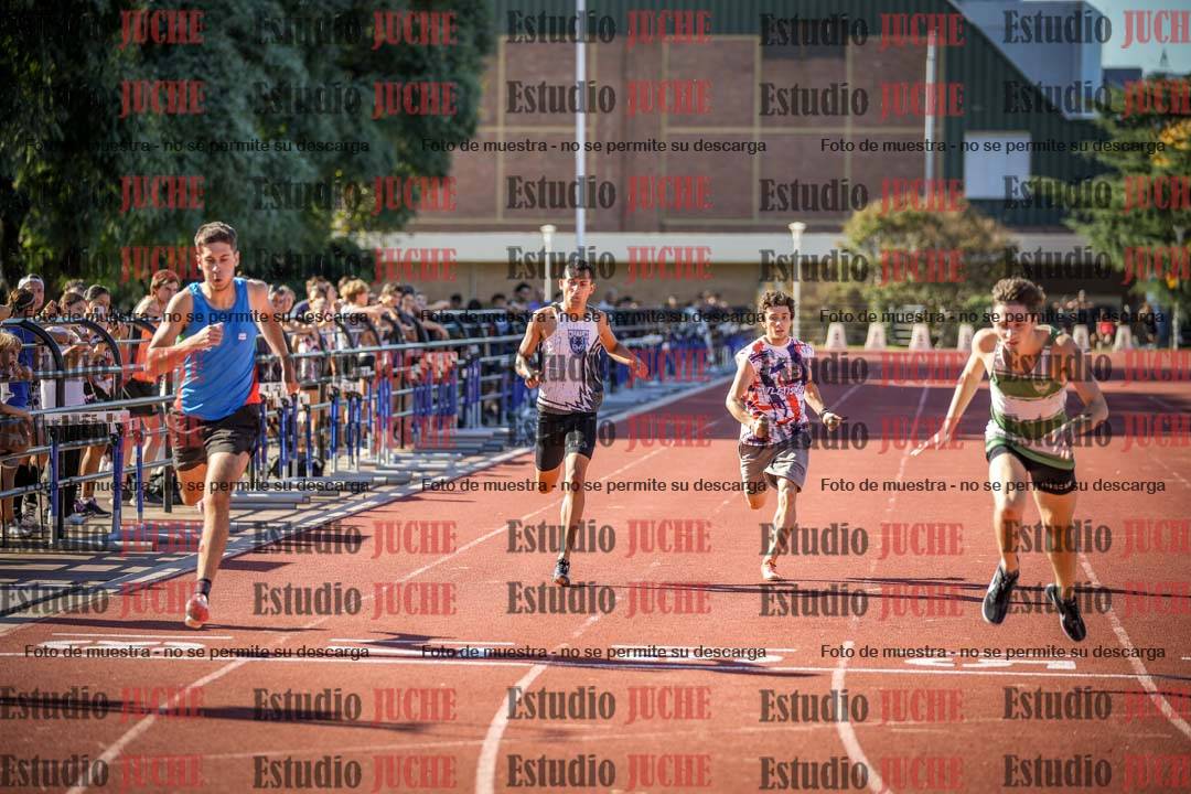 Fotos de los 400 m llanos de varones