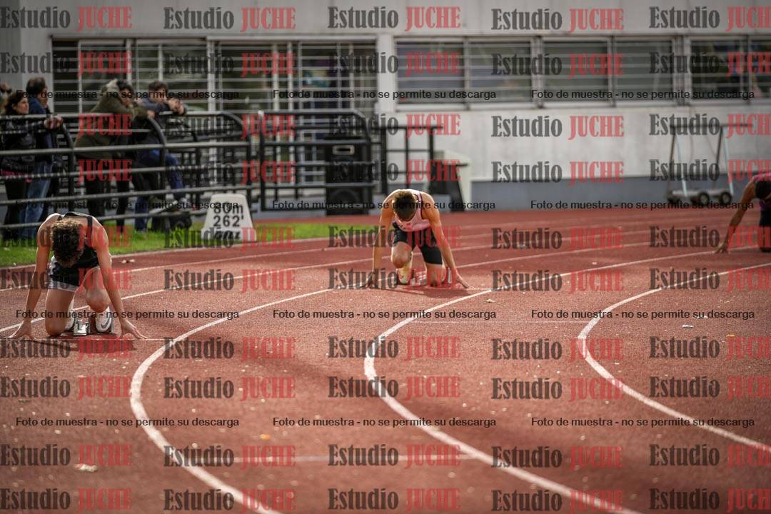 Fotos de los 400 m llanos de varones