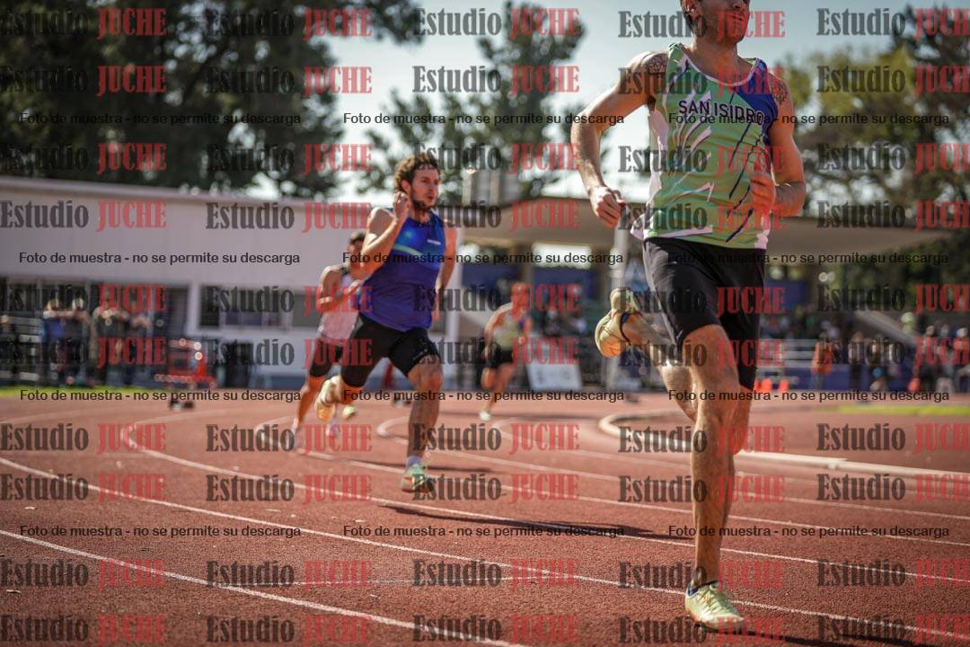 Fotos de los 400 m llanos de varones
