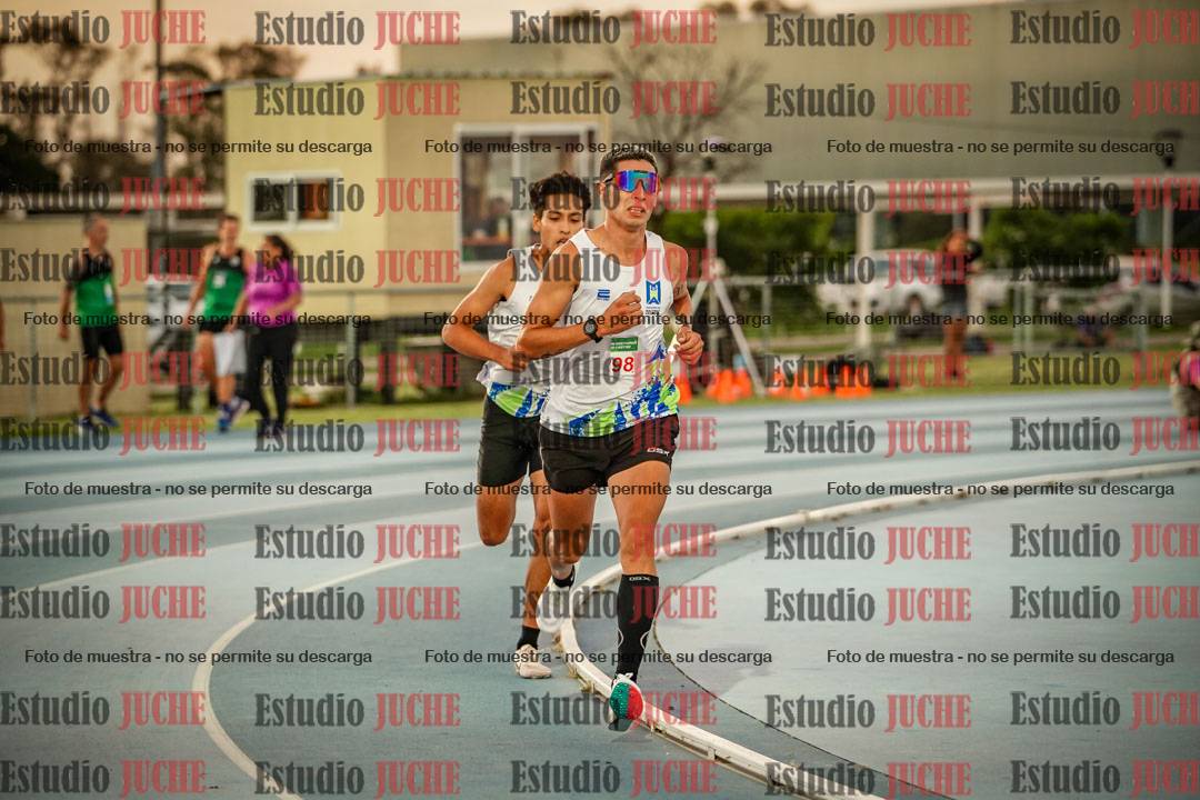 Fotos de los 3000 m llanos de varones