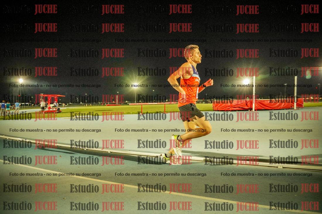 Fotos de los 3000 m llanos de varones