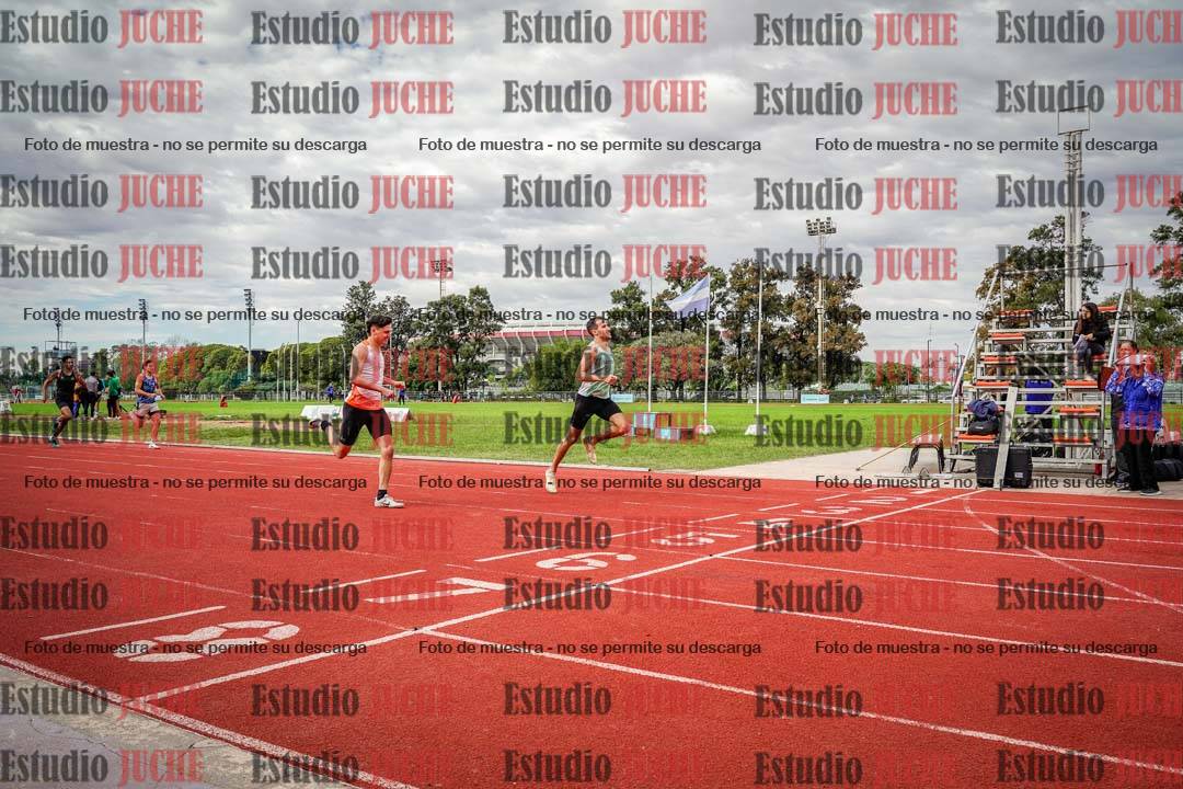 Fotos de los 400 m llanos de varones