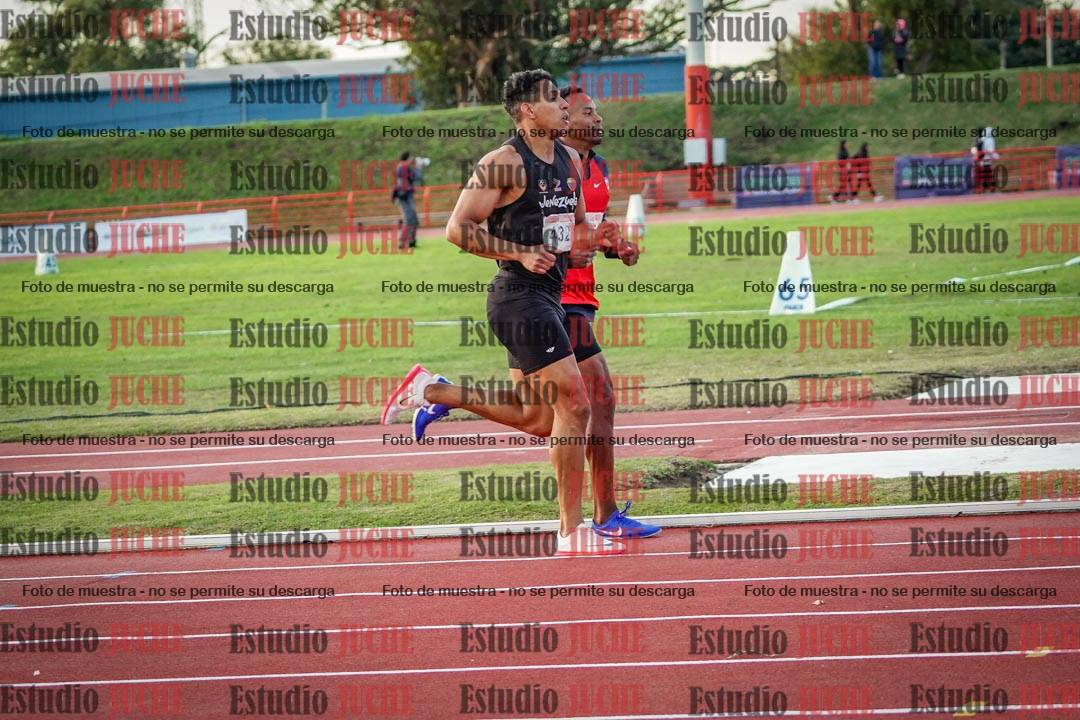 Fotos de los 1500 m llanos de varones - deca 10