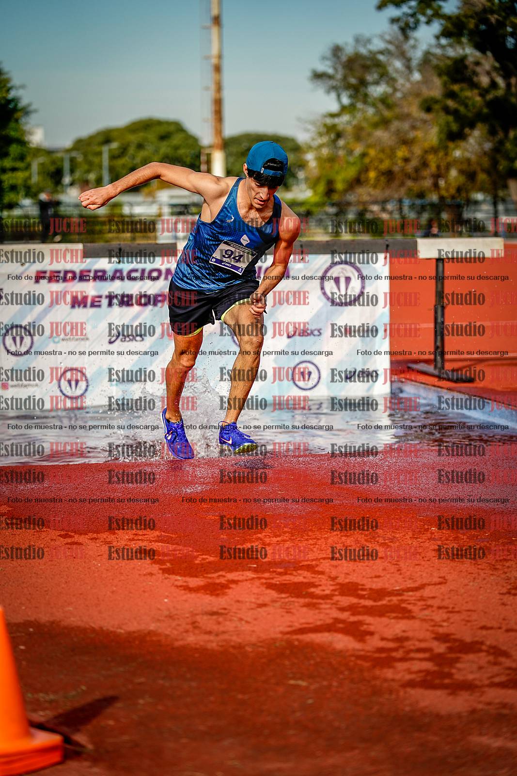 Fotos de los 3000 m con obstáculos de varones