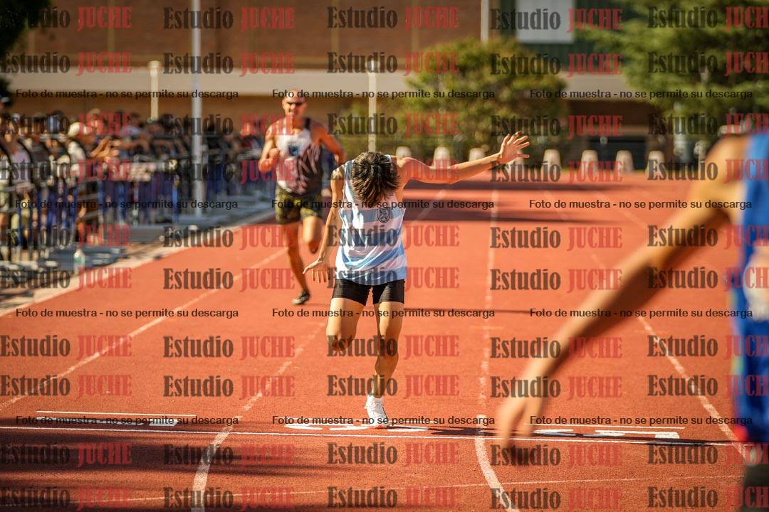 Fotos de los 400 m llanos de varones