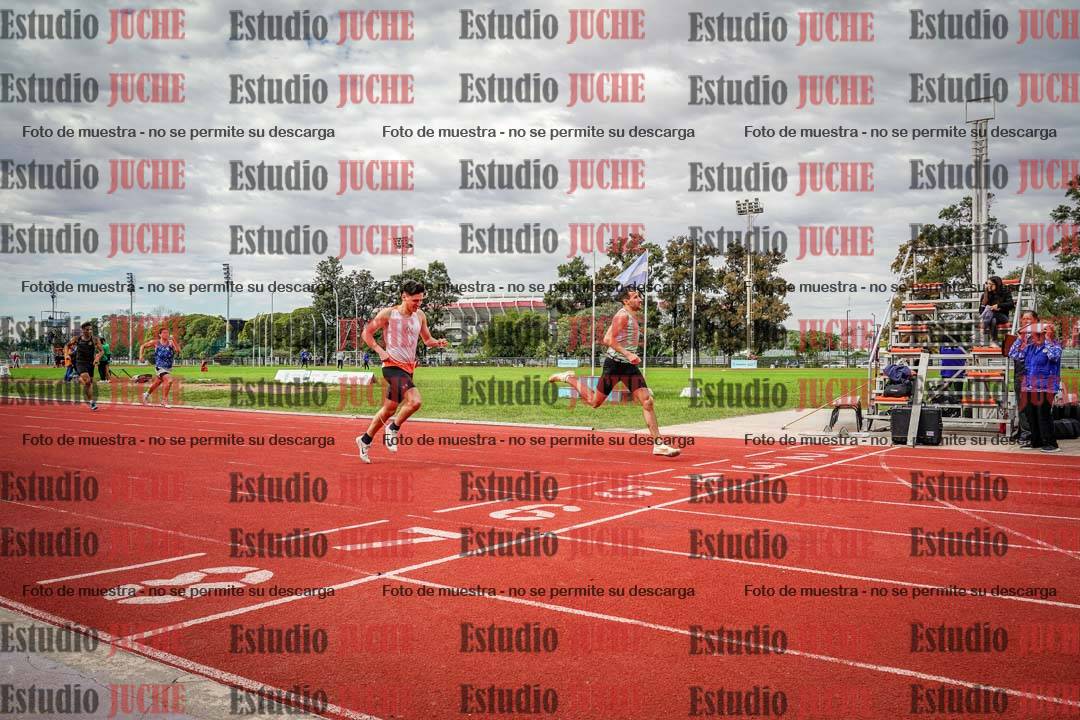 Fotos de los 400 m llanos de varones