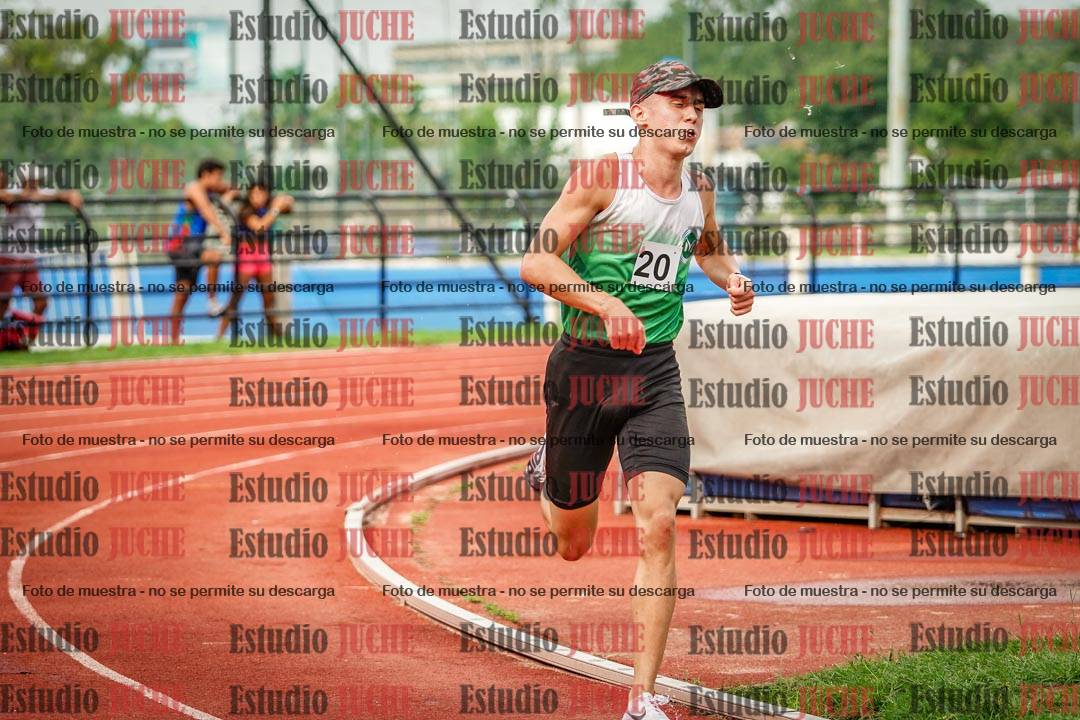 Fotos de los 3000 m con obstáculos de varones