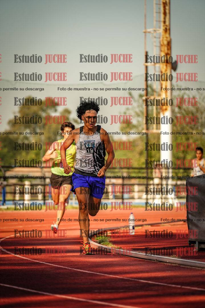 Fotos de los 800 m llanos de varones