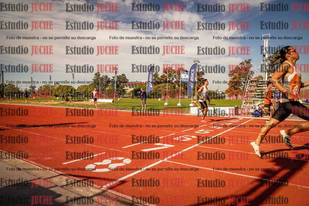Fotos de los 400 m llanos de varones
