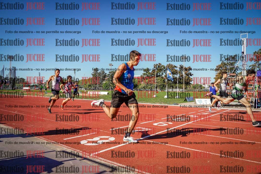 Fotos de los 400 m llanos de varones