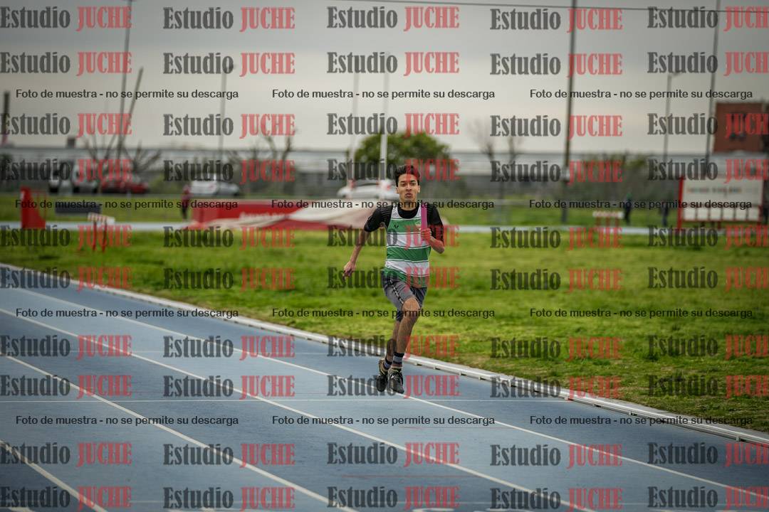 Fotos de las postas 4x100 m de mujeres y varones - U17 - FINAL