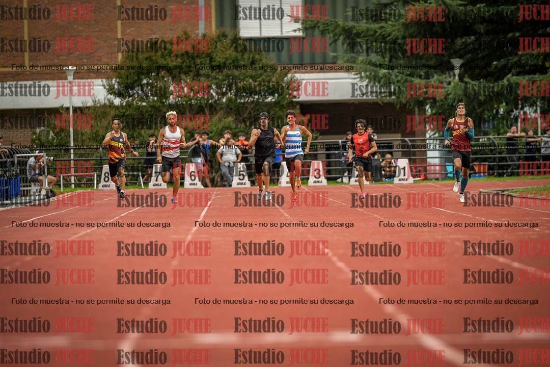 Fotos de los 400 m llanos de varones