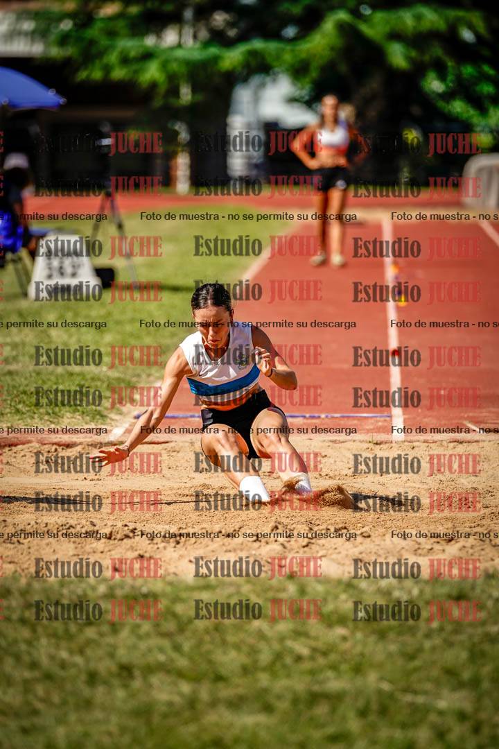 Fotos del salto en largo de mujeres