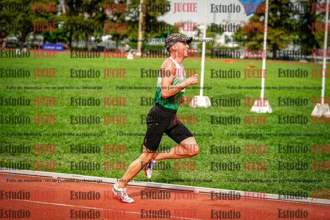 Fotos de los 3000 m con obstáculos de varones