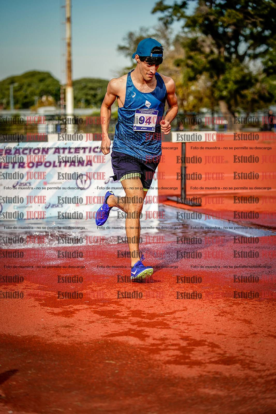 Fotos de los 3000 m con obstáculos de varones