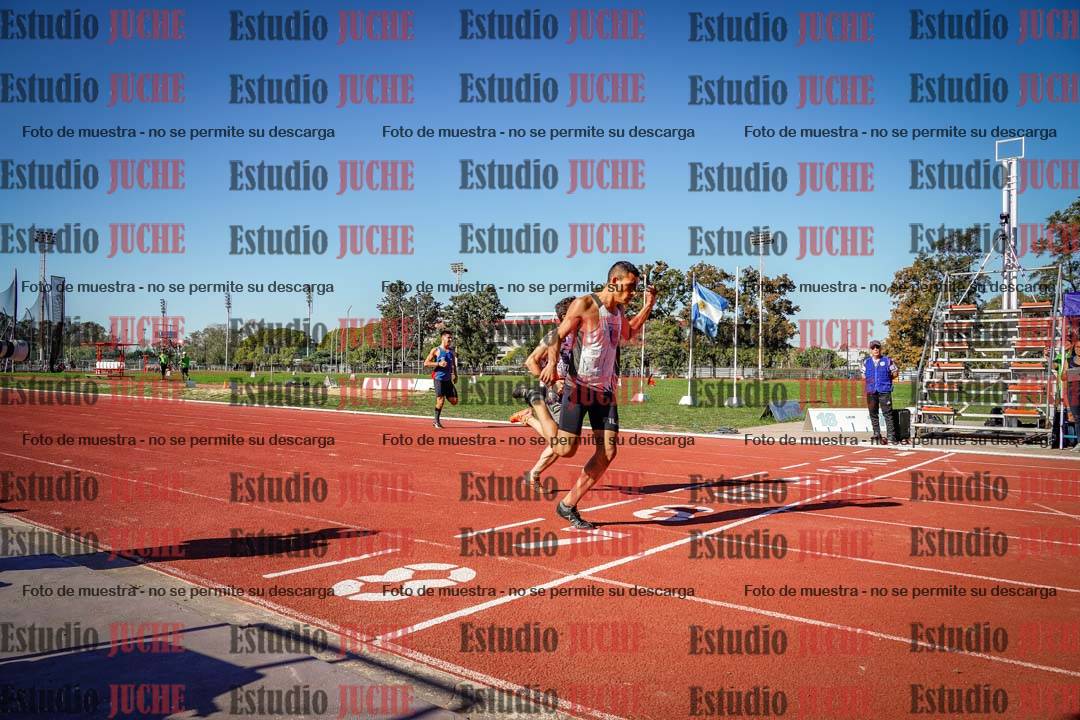 Fotos de los 400 m llanos de varones