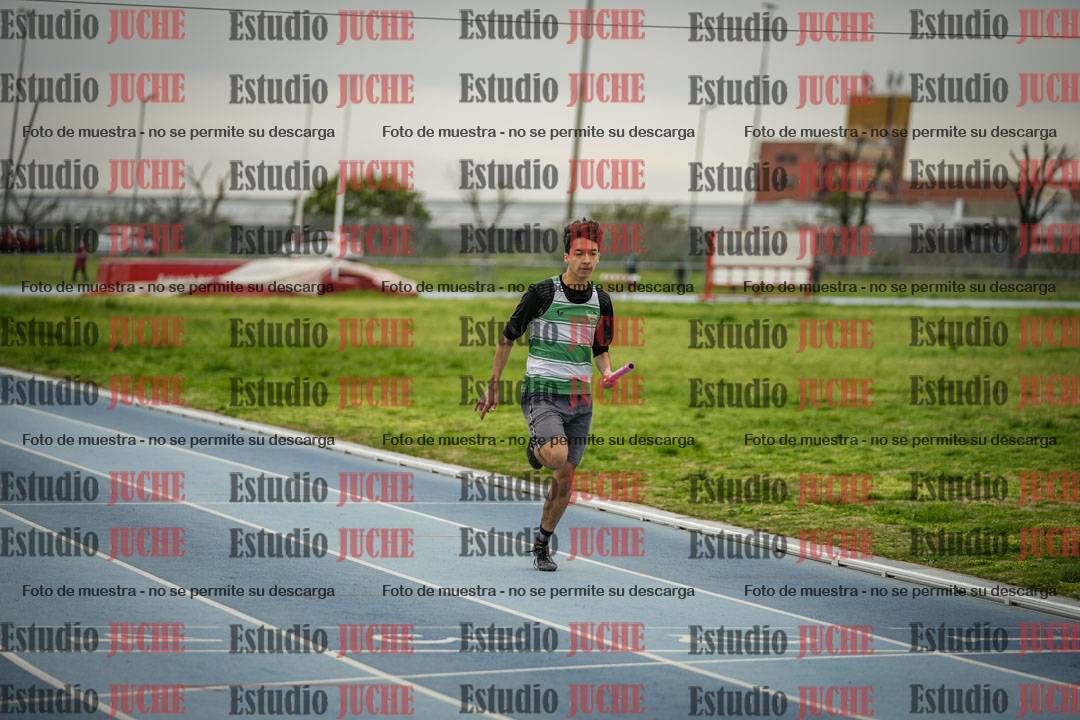 Fotos de las postas 4x100 m de mujeres y varones - U17 - FINAL