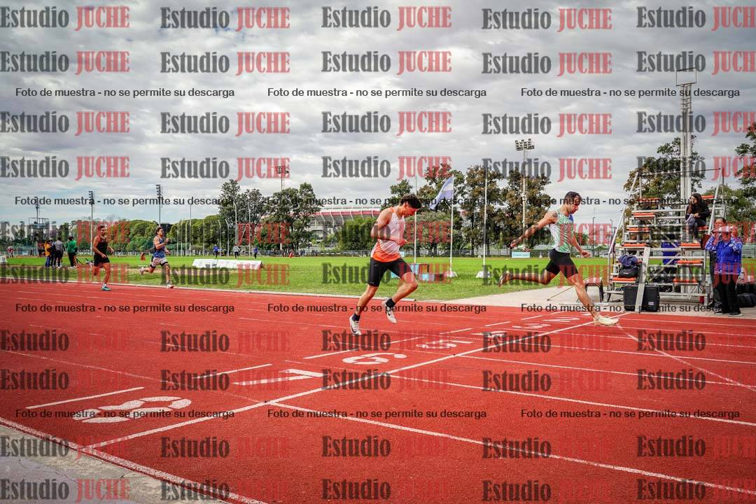 Fotos de los 400 m llanos de varones