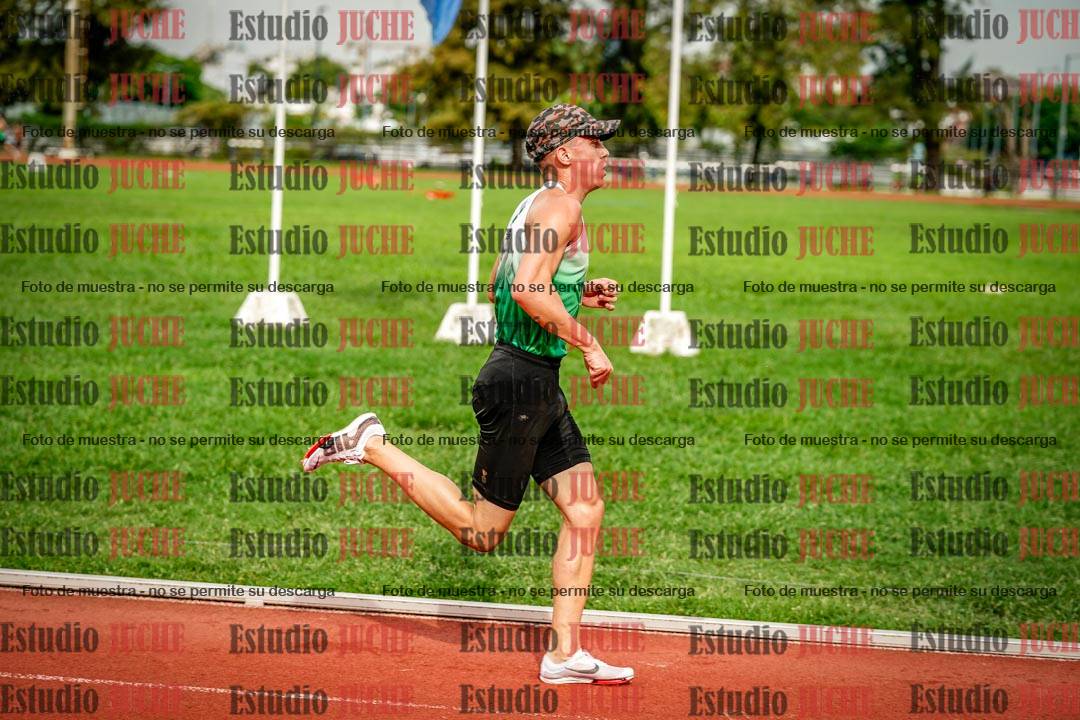 Fotos de los 3000 m con obstáculos de varones