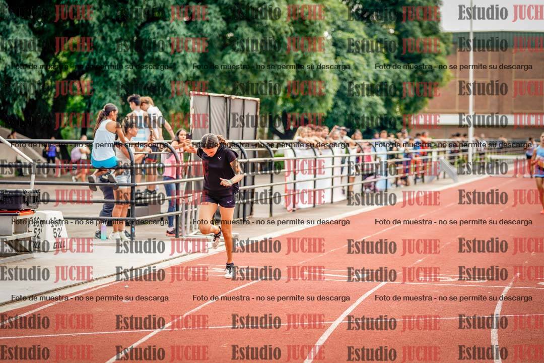 Fotos de los 295 m con vallas de mujeres