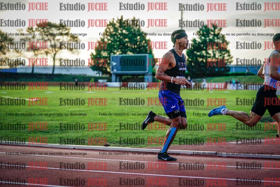 Fotos de los 1500 m llanos de varones - deca 10