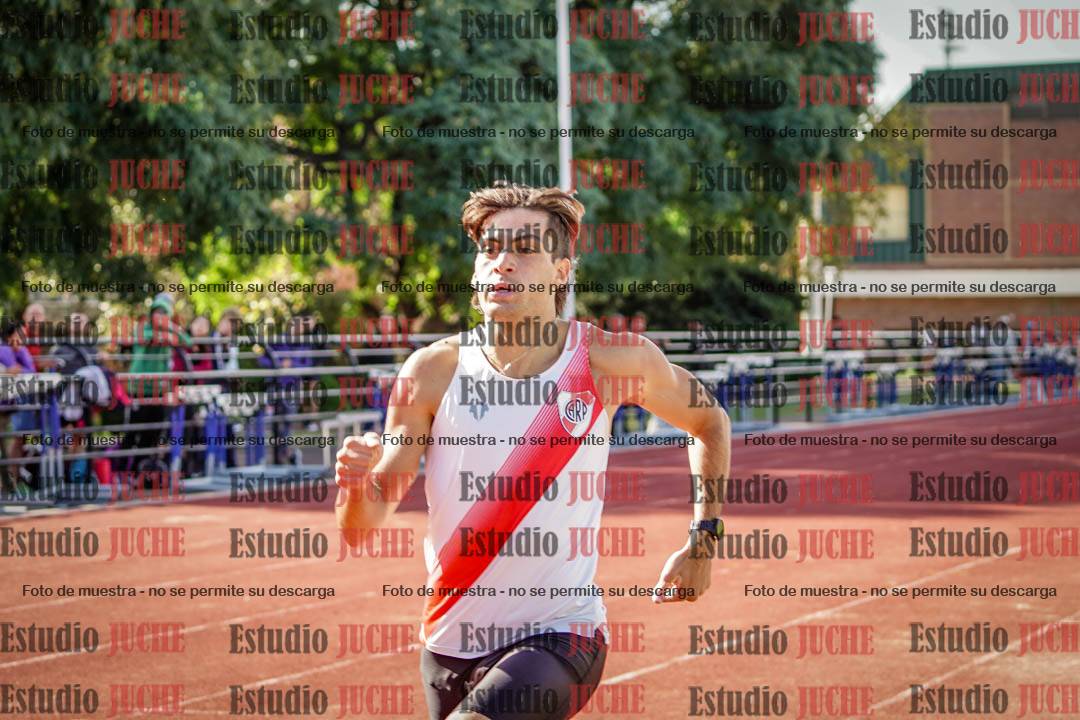 Fotos de los 400 m llanos de varones