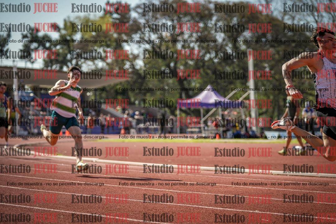 Fotos de los 400 m llanos de varones