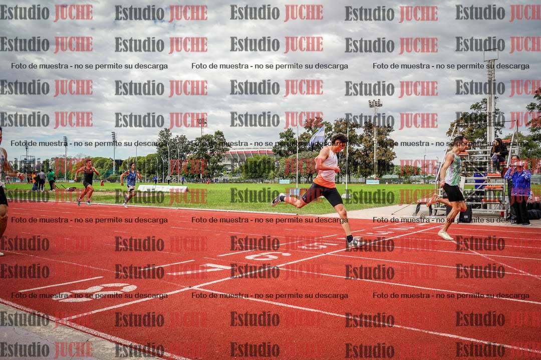 Fotos de los 400 m llanos de varones