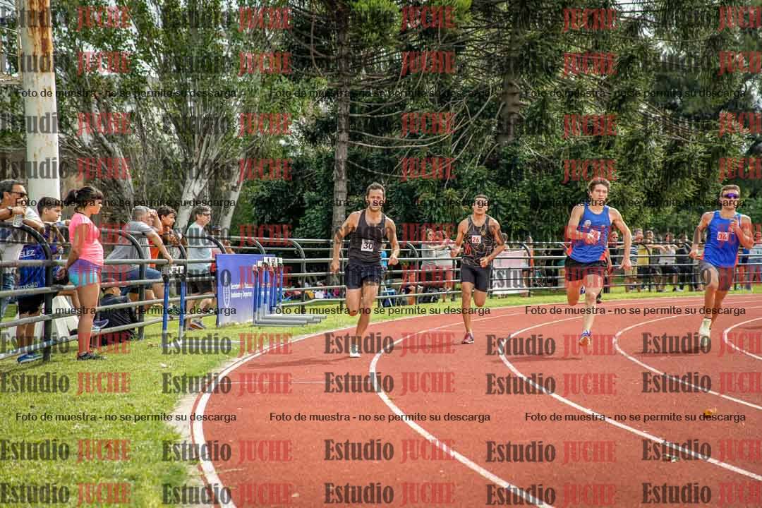 Fotos de los 800 m de varones