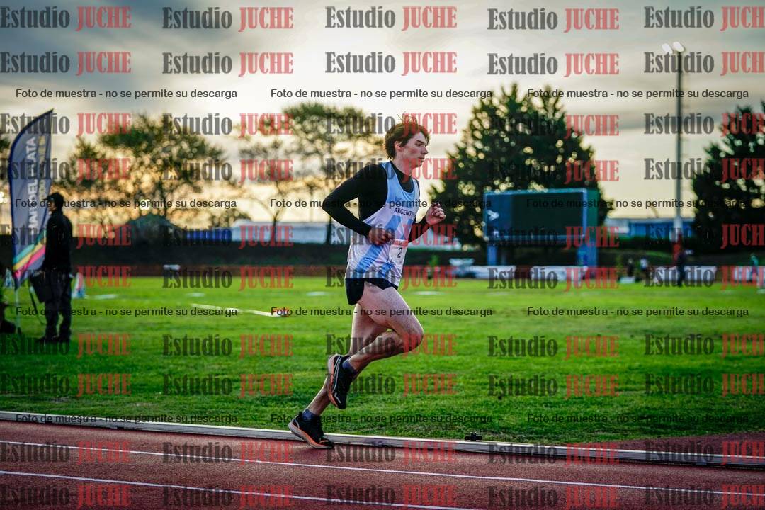 Fotos de los 1500 m llanos de varones - deca 10