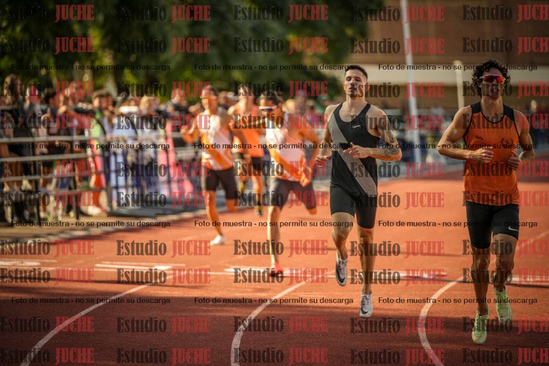 Fotos de los 400 m llanos de varones