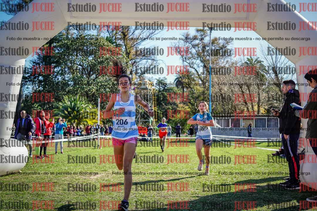Fotos de la llegada del cross de 1500 m