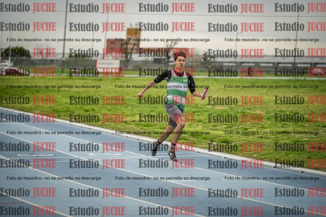 Fotos de las postas 4x100 m de mujeres y varones - U17 - FINAL