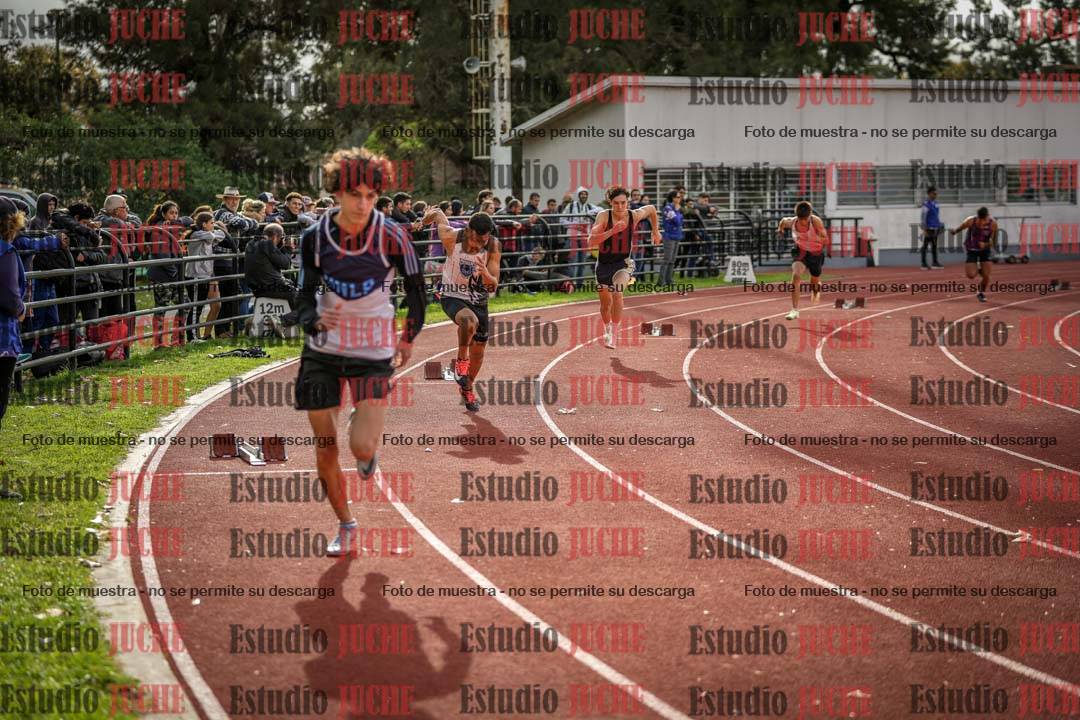 Fotos de los 400 m llanos de varones