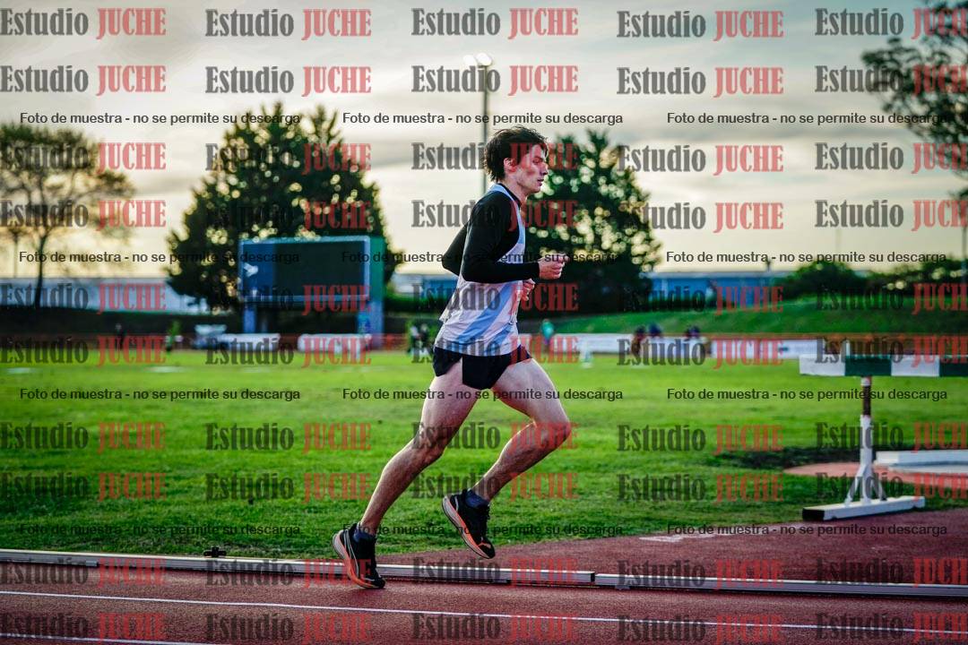 Fotos de los 1500 m llanos de varones - deca 10