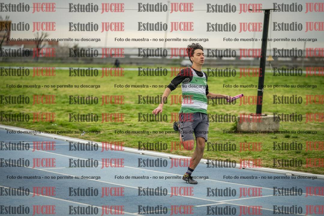 Fotos de las postas 4x100 m de mujeres y varones - U17 - FINAL