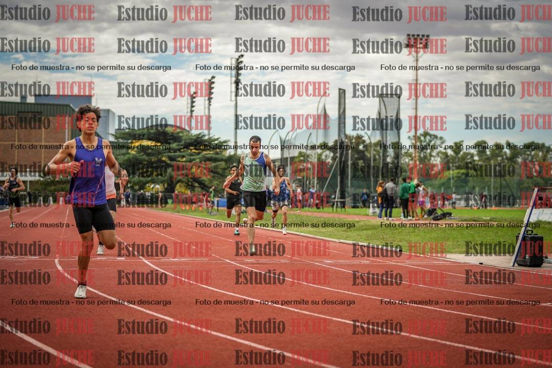 Fotos de los 400 m llanos de varones