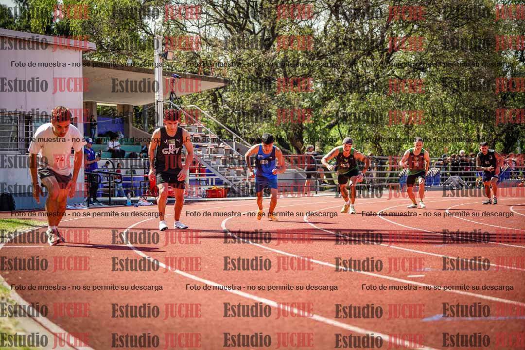 Fotos de los 800 m llanos de varones