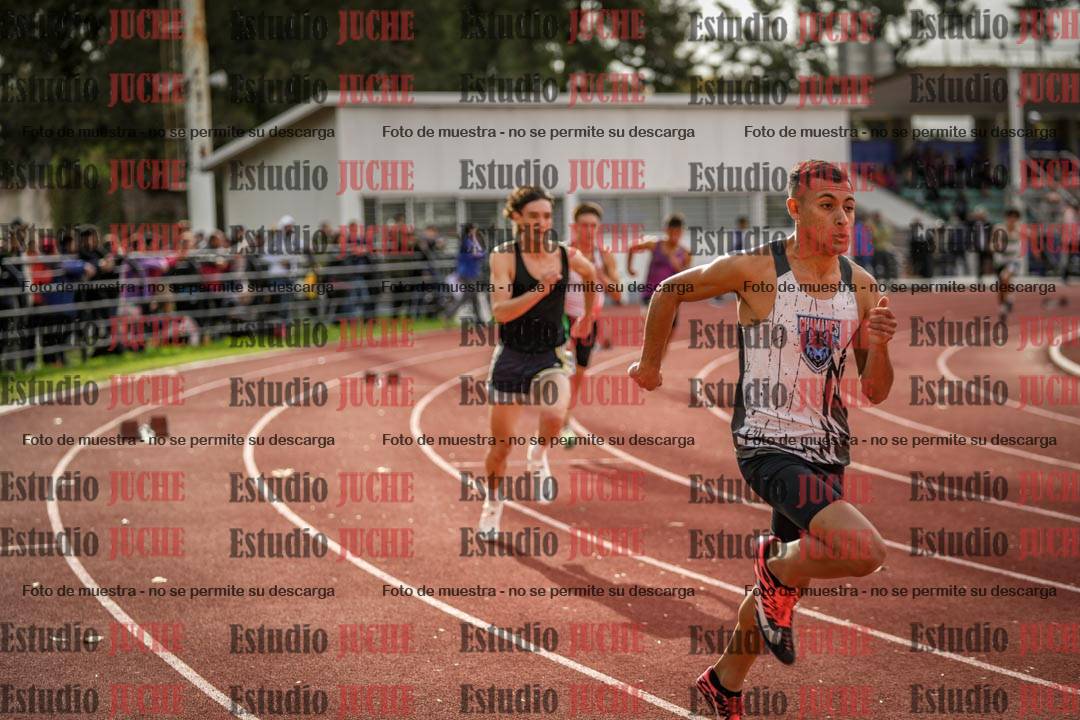 Fotos de los 400 m llanos de varones