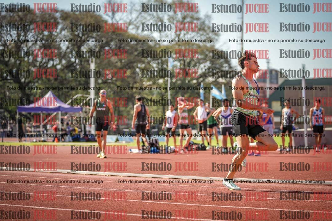 Fotos de los 400 m llanos de varones
