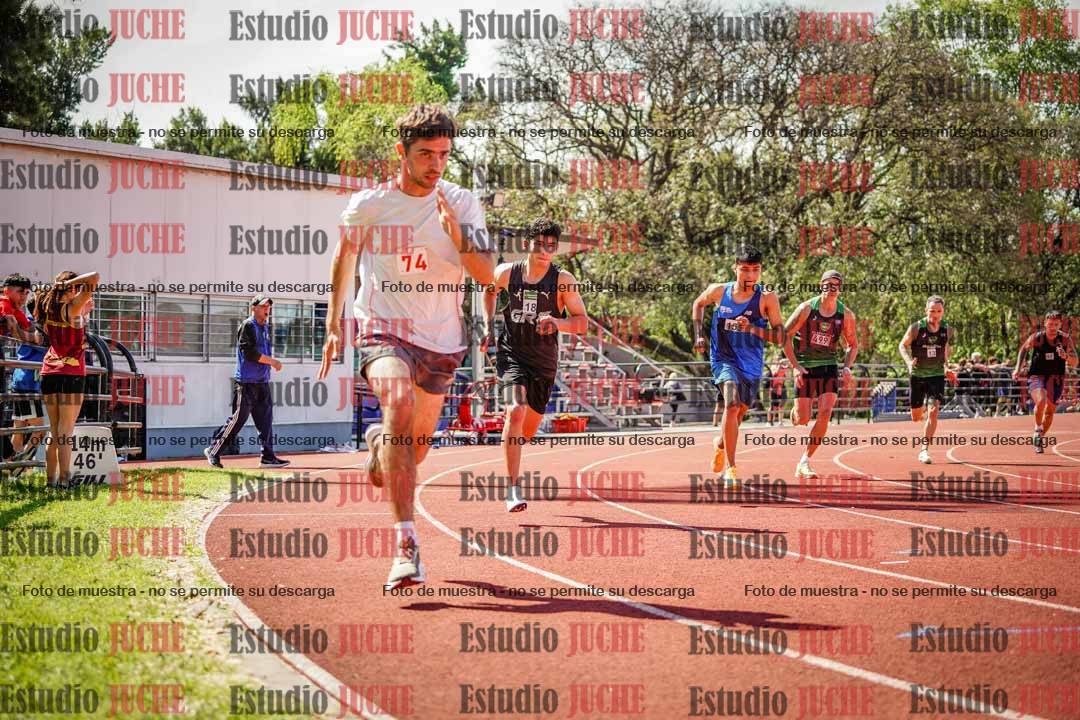 Fotos de los 800 m llanos de varones