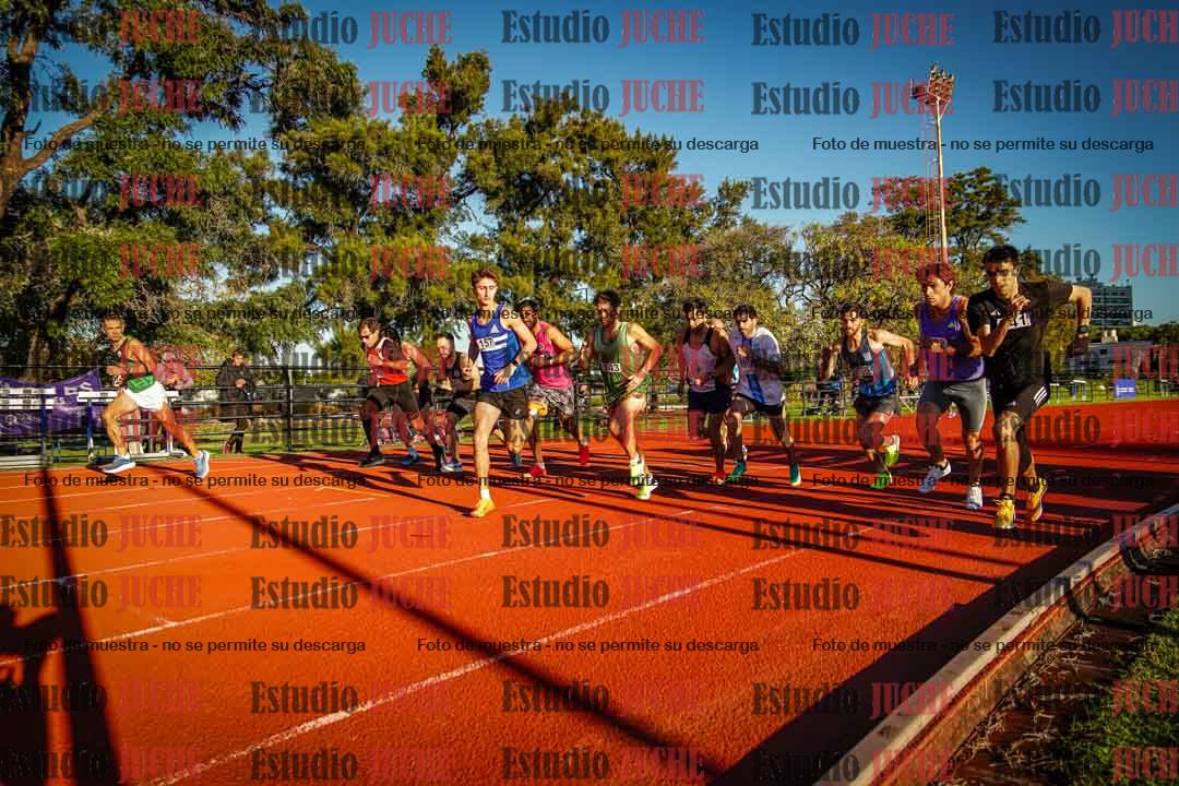 Fotos de los 3000 m llanos de varones