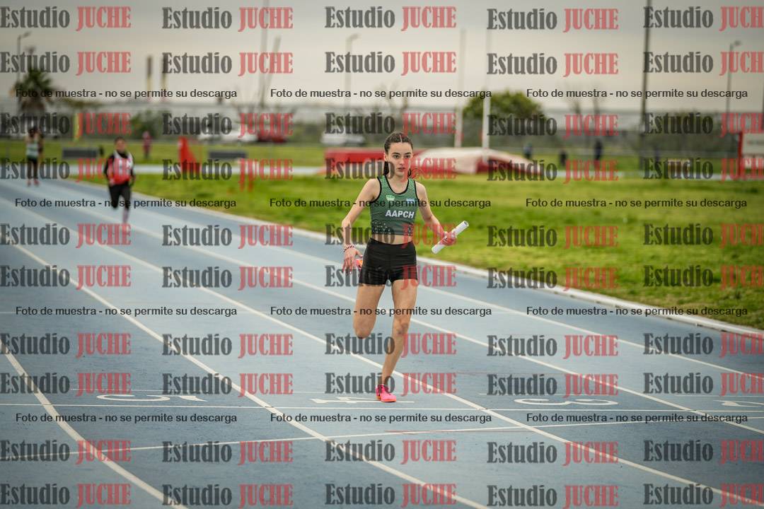 Fotos de las postas 4x100 m de mujeres y varones - U17 - FINAL