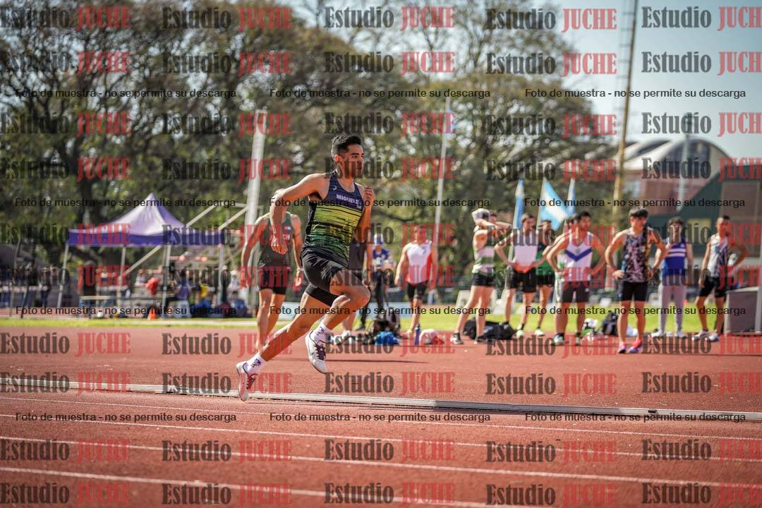 Fotos de los 400 m llanos de varones