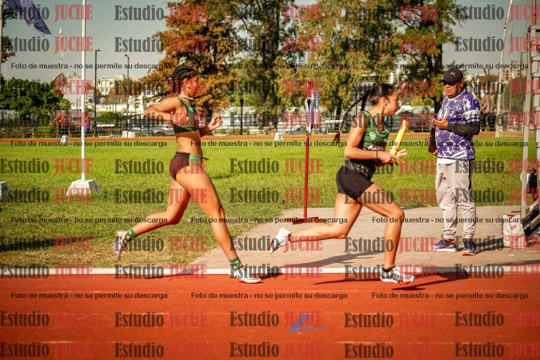 Fotos de las postas 4x400 m llanos de mujeres