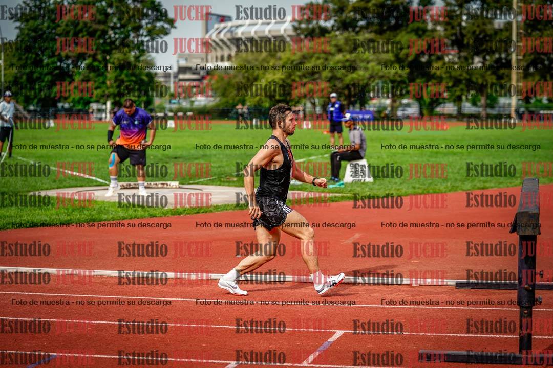 Fotos de los 3000 m con obstáculos de varones