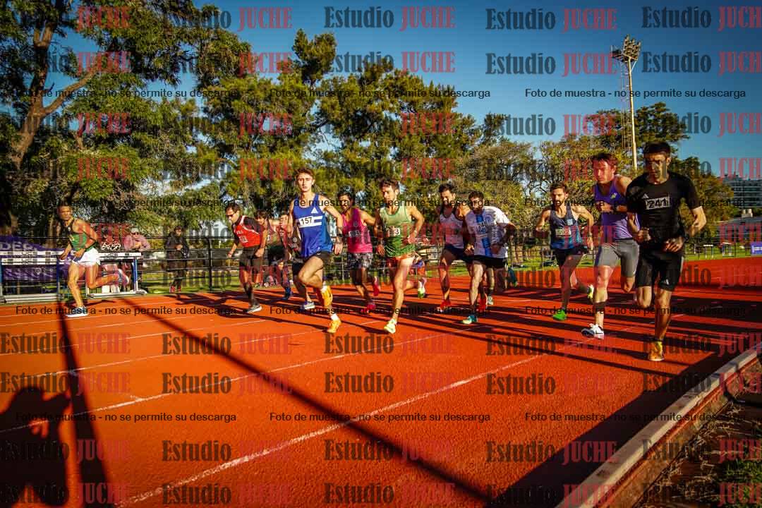 Fotos de los 3000 m llanos de varones