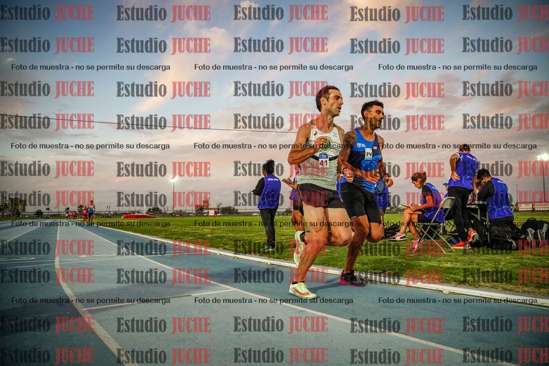 Fotos de los 3000 m llanos de varones
